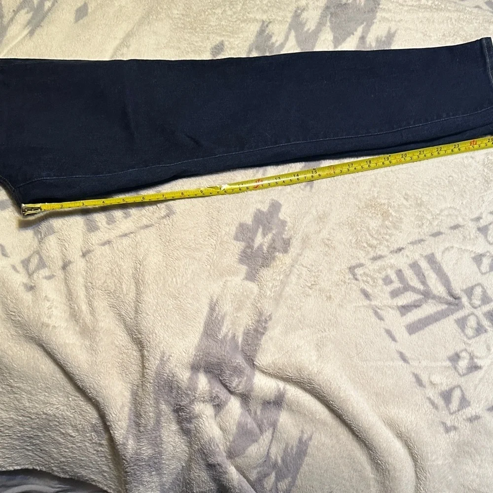 652. J. Crew Women's Slim Navy Skinny Jeans size 28